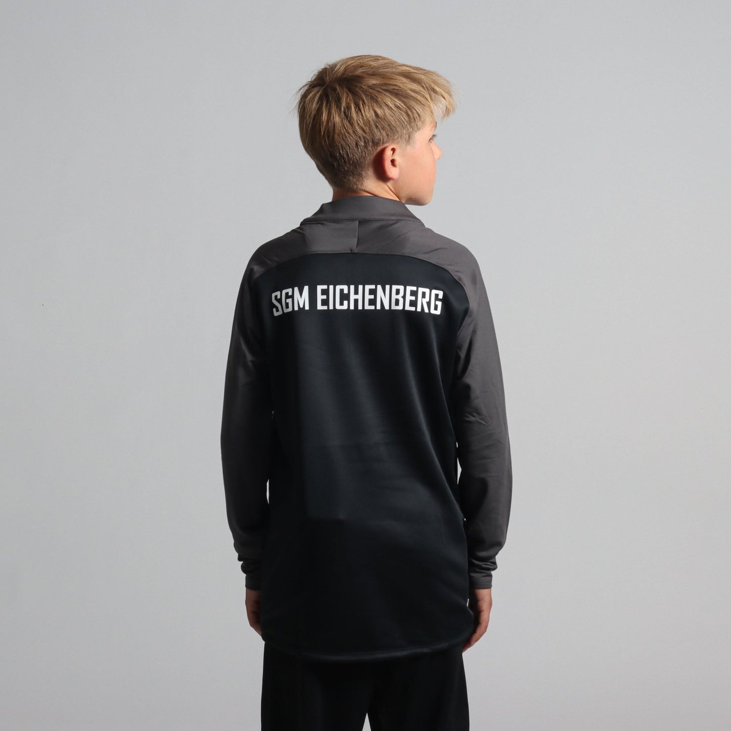 JAKO Ziptop Iconic (inkl. Bedruckung) schwarz/anthrazit - SGM Eichenberg